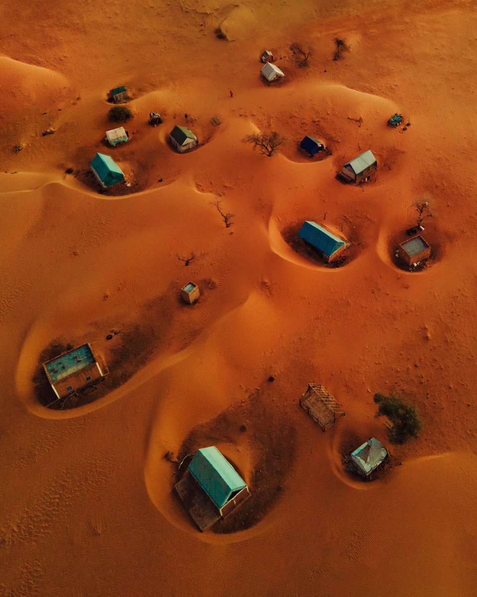 GiulioAprin's tweet photo. GM 🧭 Desert Explorers 

Sands of Time ⏳ on @SuperRare https://t.co/RMMmWb4xsq