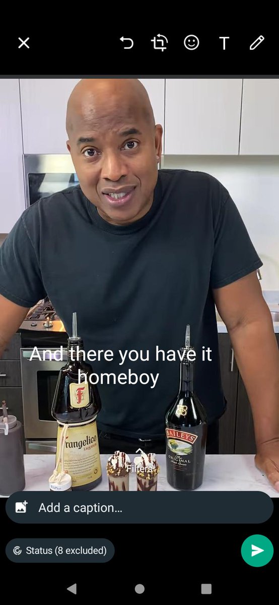 reginaldriet's tweet image. After making your homie a drink n you can't fight the auge to say it ... #tipsybartender