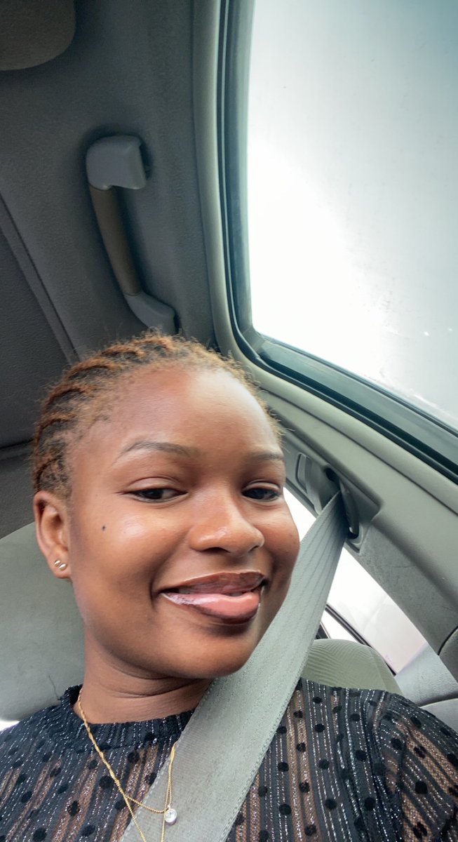olebohadeola's tweet photo. Have a bright day as my face today 🤭❤️ https://t.co/B4QLhPXLG8