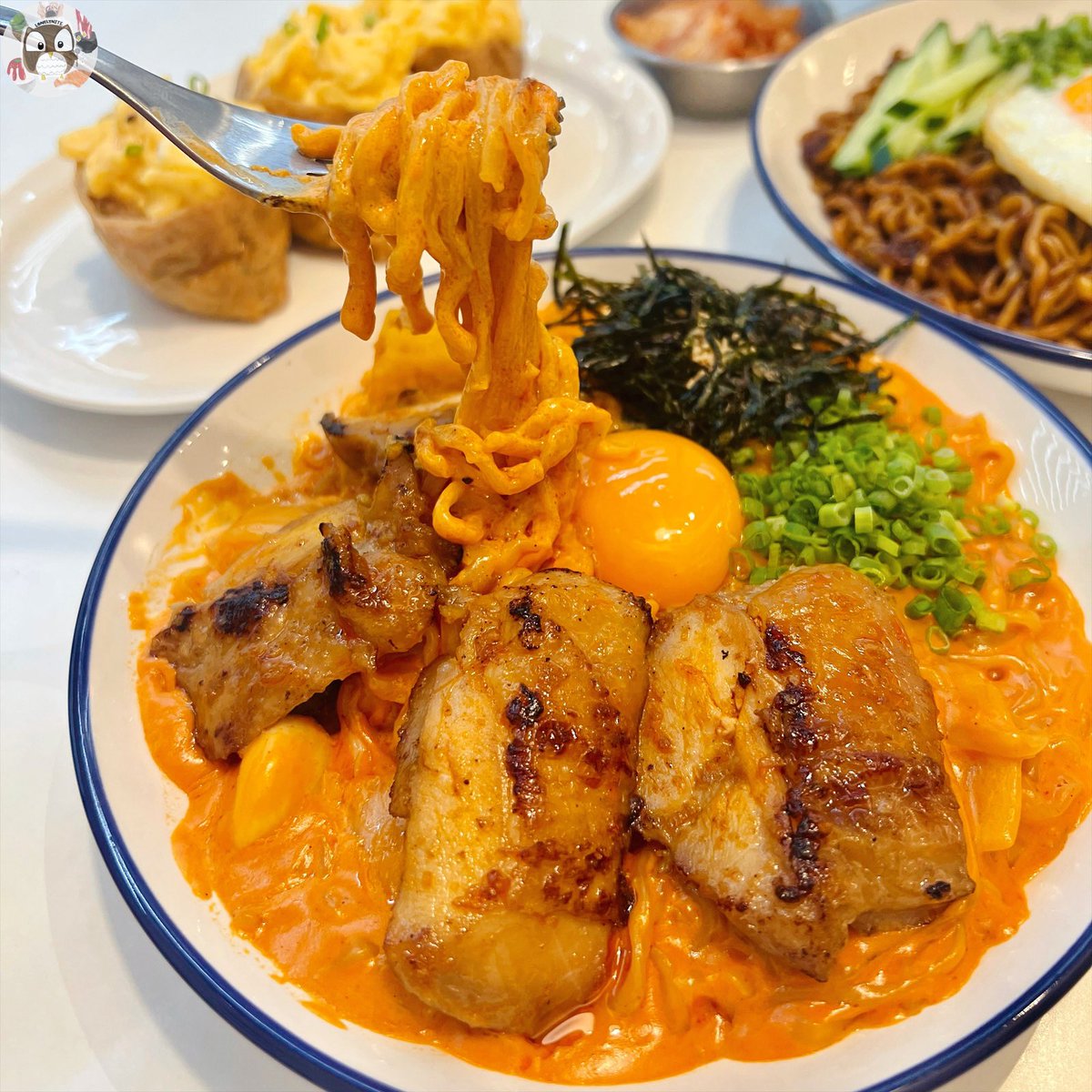 foodblogbkk's tweet photo. คาเฟ่รามยอนเปิดใหม่ในสยาม😍 ถูกใจสายเส้นอย่างเรามากๆ ทุกอย่างทำจากเส้นหมด ทั้งแบบแห้งแบบน้ำ ชอบเมนูคาโบนาร่ามากๆ เจ้มจ้น อร่อยย อปป้างานดี😝 ร้าน Ramyun, SiamScape @aroii @ReviewAroii https://t.co/T7uURHWJ0s