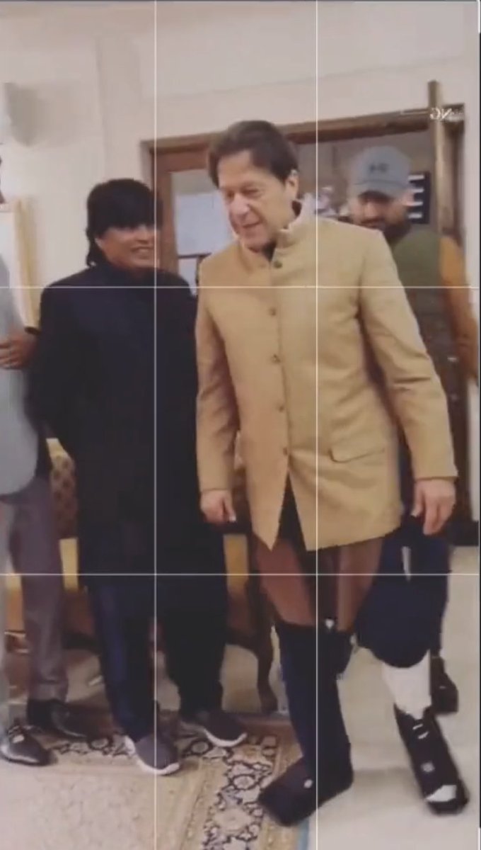 ImranRiazKhan's tweet photo. Ha ha ha 😂😂😂
PDM کو کچھ بہتر سوچنا ہوگا۔ بچے 5 سال پہلے اس کھیل کو کھیل کر بور ہو چکے ہیں۔ 

                 اصلی۔                        جعلی https://t.co/rCdg4SgMZq