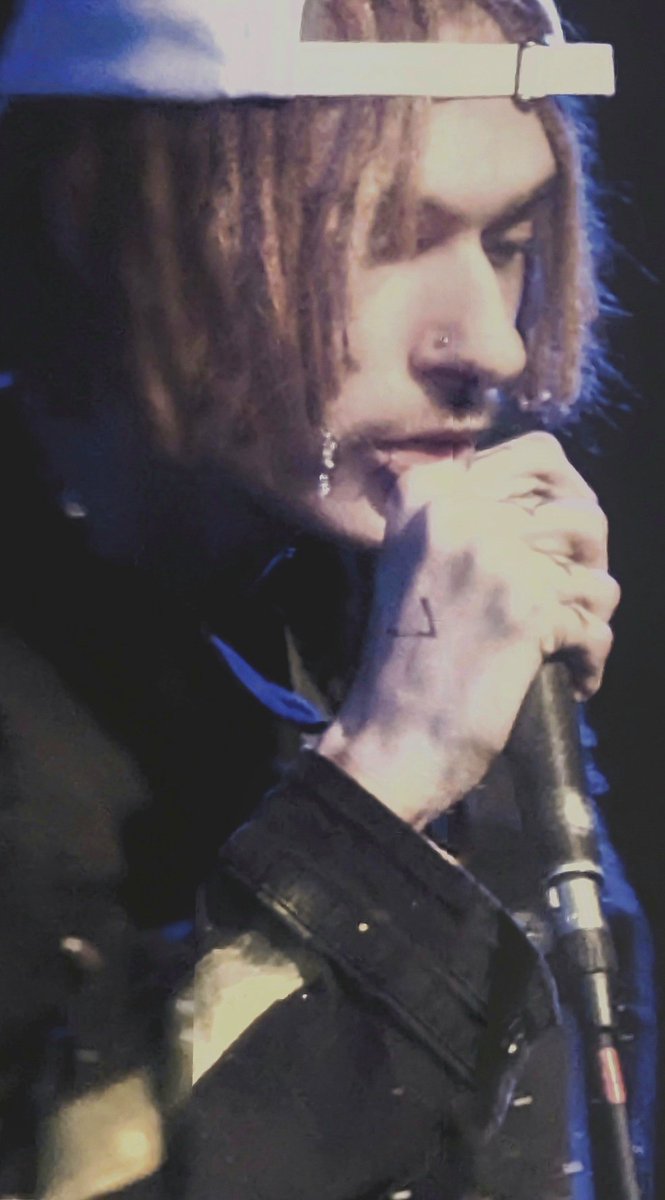 🦊Daeve Shutterfoxxi tweet media