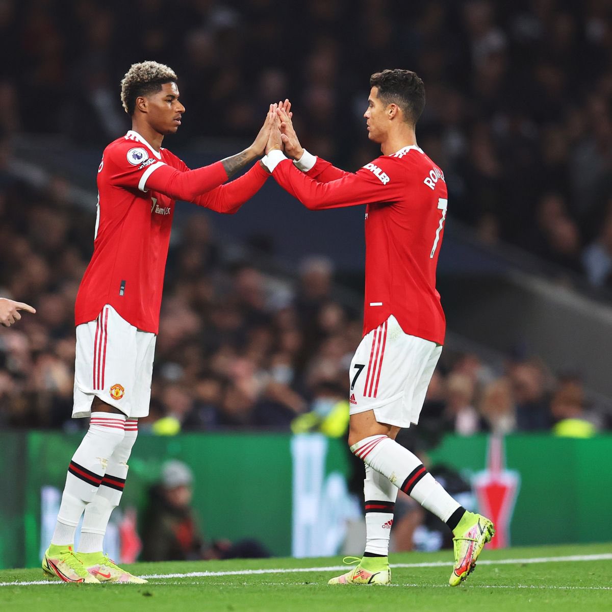 RobbieSaunders3's tweet photo. It can’t be a coincidence that Rashford’s worst ever season coincided with Ronaldo arriving, and now that he’s gone Rashford is knocking in goals again? https://t.co/tYGGbcwGZl