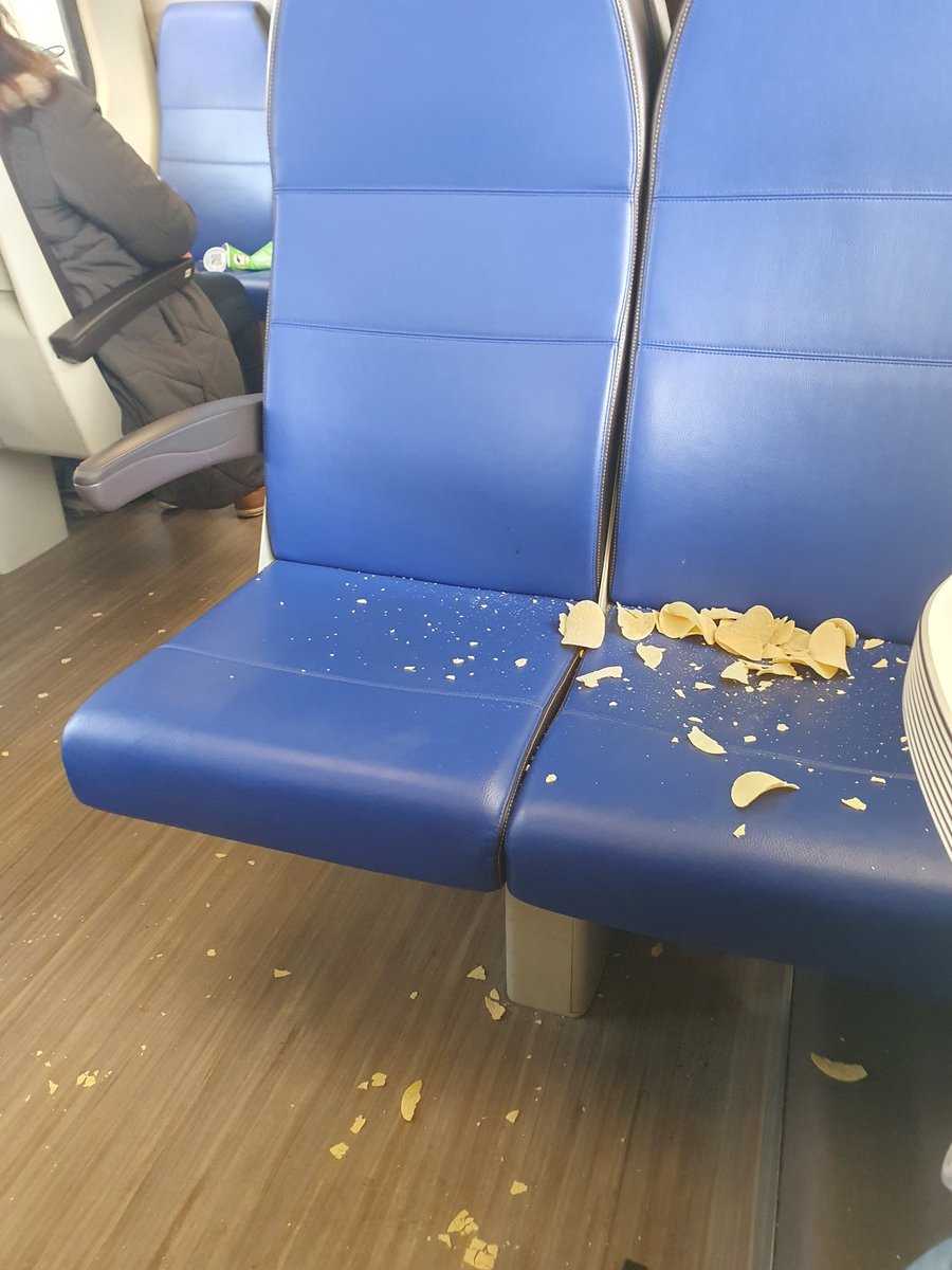 Echt nice dat mensen zichzelf altijd zo keurig netjes gedragen in de trein #NS