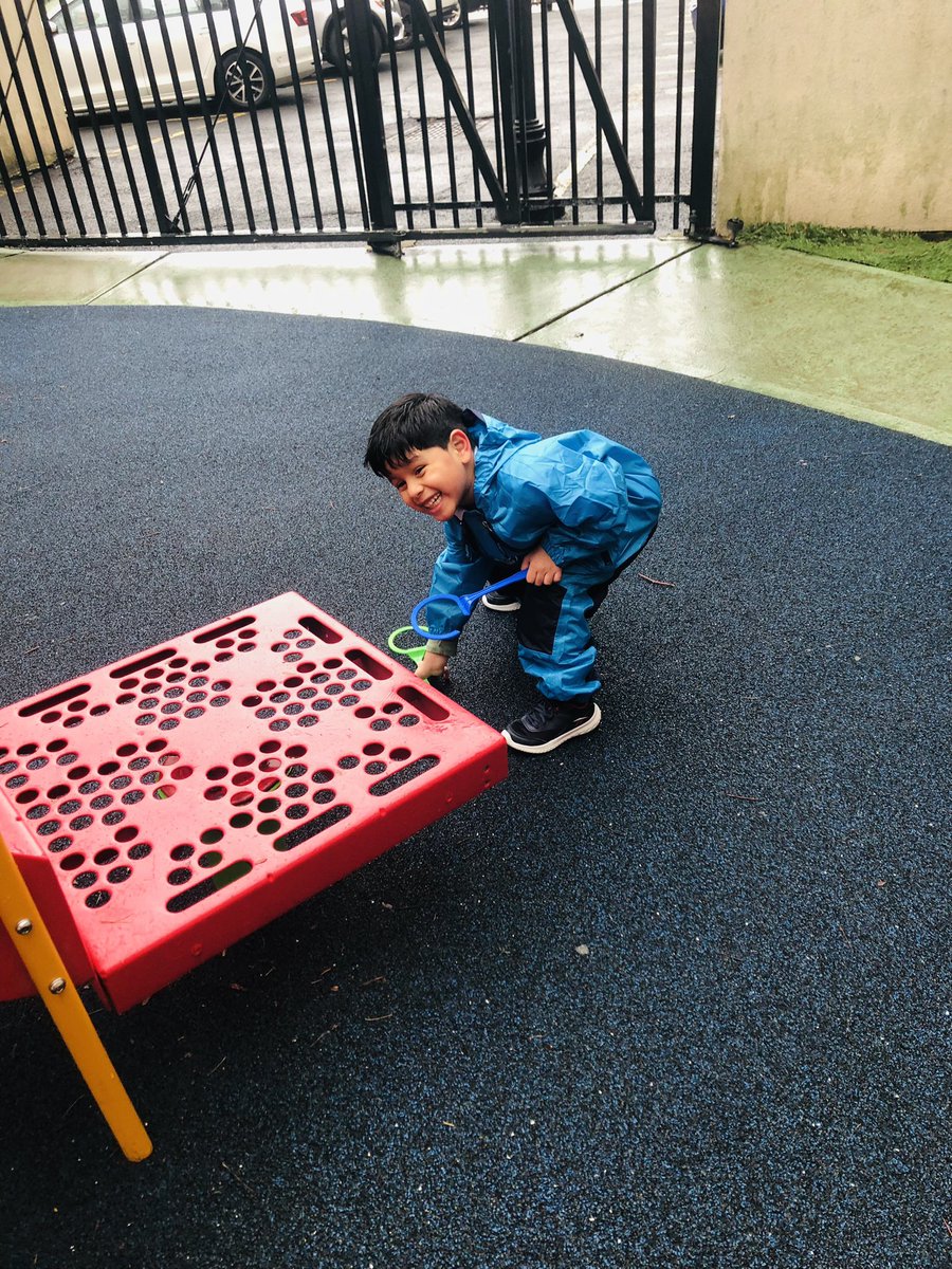 _MsStephanie_'s tweet photo. What do we do in the rain? Explore our creative side. 🌦️🌈 @wnyecc https://t.co/Ar5b6UvZPY