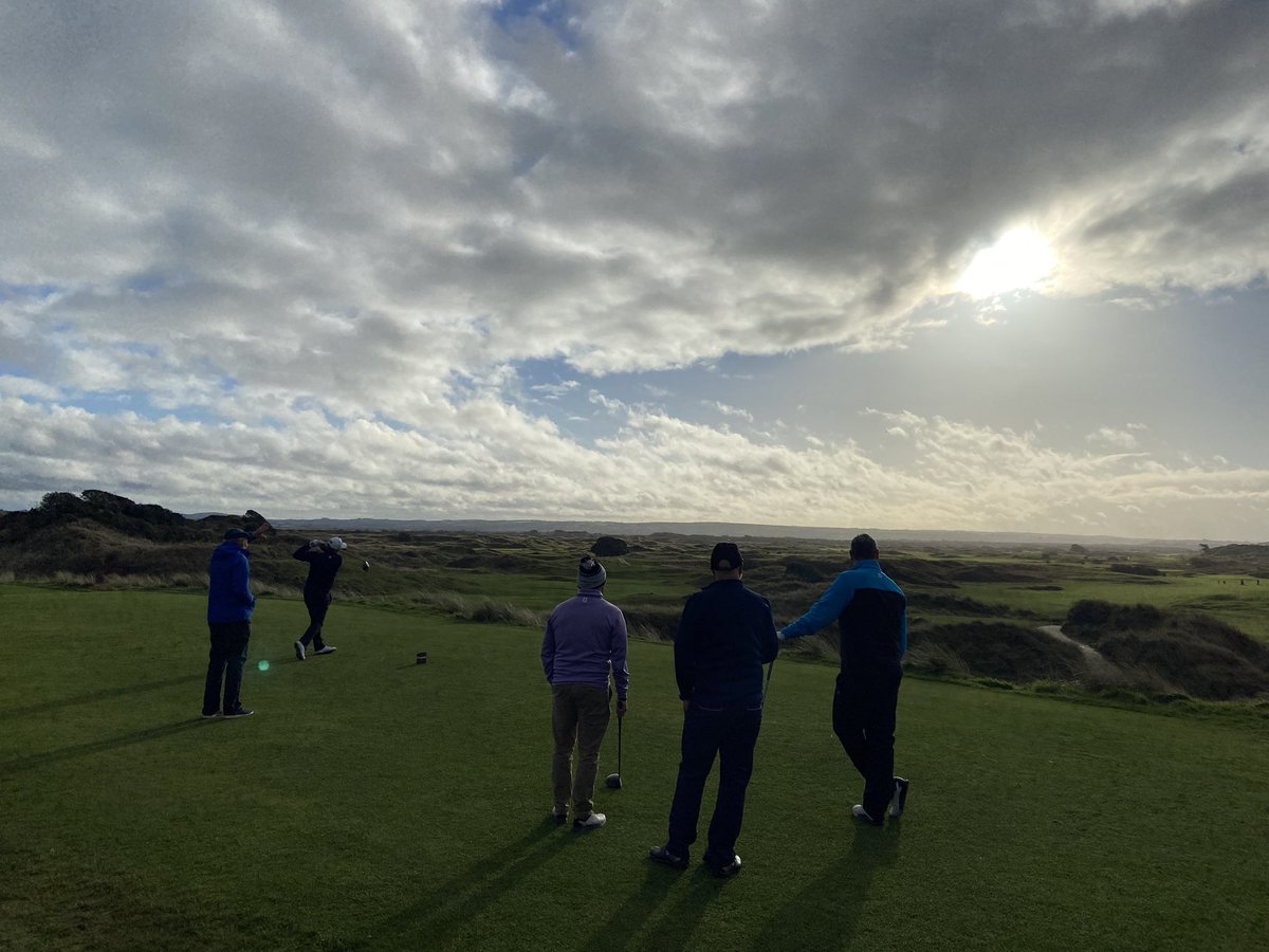 The sun is shining for the 112 players taking part in the annual Past Captains Team Trophy and MacKenzie Bowl 🌤️

Best of luck to all involved 🤝

#SauntonGolfClub