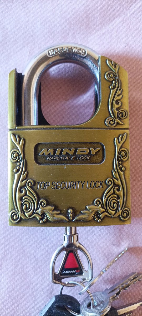 𝐉!𝐌𝐌𝐘 on Twitter "So this is the original MINDY padlock kama uko na