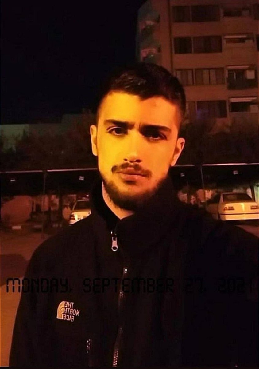 ولی این چشما حیفه واسه همیشه بسته باشه...!😭
.
.
#مهسا_امینی
#MohammadMehdiKarami