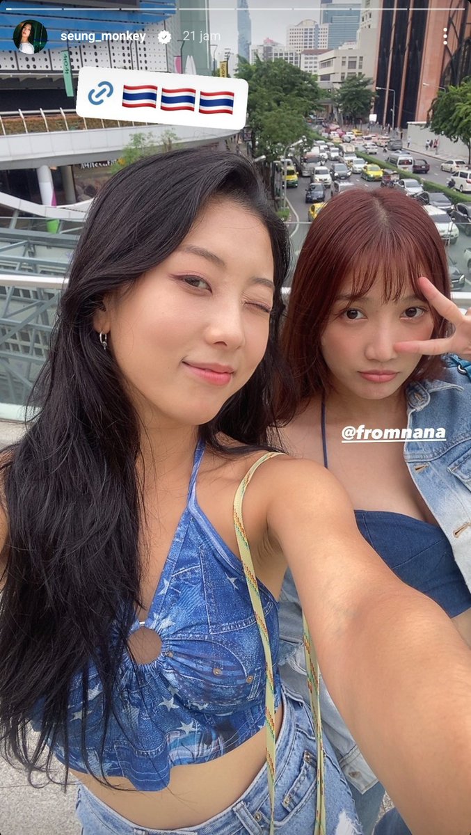 bombandcat's tweet photo. Wait, what?!!! 
What happen with 🇹🇭🇹🇭🇹🇭
OMG!!! #BTS #CLC https://t.co/qBeU5hJlaX