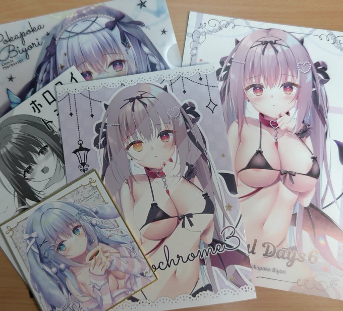 雪村うさぎさん()今回も可愛いイラストで眼福です～!セットありがとうございました色紙の発色がめちゃくちゃ良くて可愛くてお気に入りです。まだ知り合ったばかりですが快くお話してくれて嬉しかったです!今年もよろしくお願い致します 