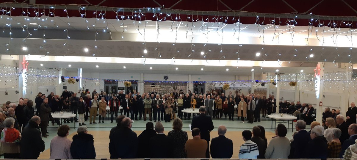 Darragon Franck (@darragon_franck) on Twitter photo Voeux à la population de Salouël, salle des Events devant de nombreux salouasiens en présence de Brigitte Fouré Maire d'Amiens, <a href="/olivierjarde/">olivier jardé</a>,<a href="/MargauxDeletre/">Margaux Delétré</a> nos conseiller départementaux. Belle soirée de convivialité et de retrouvaille. Voeux à la population de Salouël, salle des Events devant de nombreux salouasiens en présence de Brigitte Fouré Maire d'Amiens, <a href="/olivierjarde/">olivier jardé</a>,<a href="/MargauxDeletre/">Margaux Delétré</a> nos conseiller départementaux. Belle soirée de convivialité et de retrouvaille.