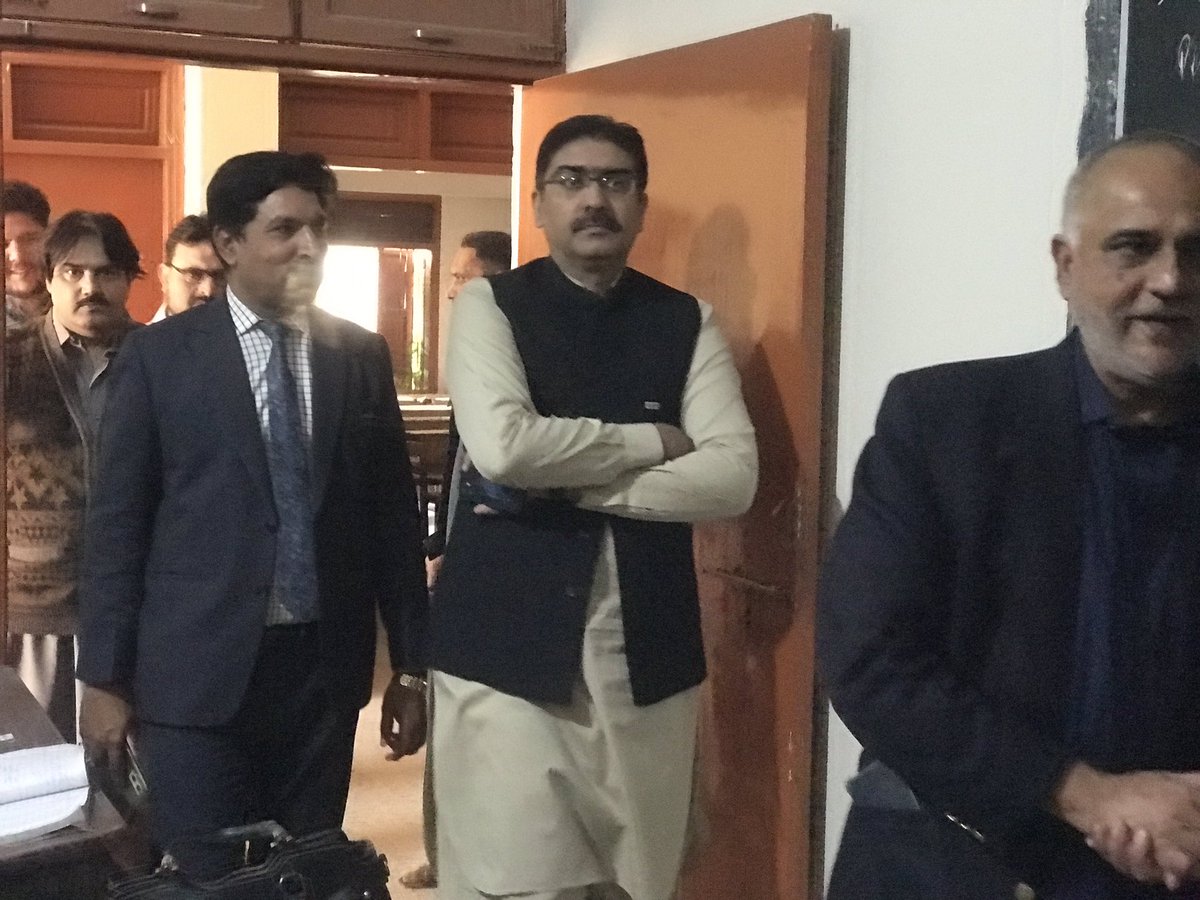 SindLg's tweet photo. Special Secretary Local Government Sindh Usman Moazzam and Chief Census Commissioner Pakistan Naeem ul Zafar visiting training center the of Enumerators. Additional Chief Secretary LG Sindh Syed Najam Ahmed Shah is the focal person for Census Sindh.#ACSLGSindh #Census2023 https://t.co/kAQylfwb4m