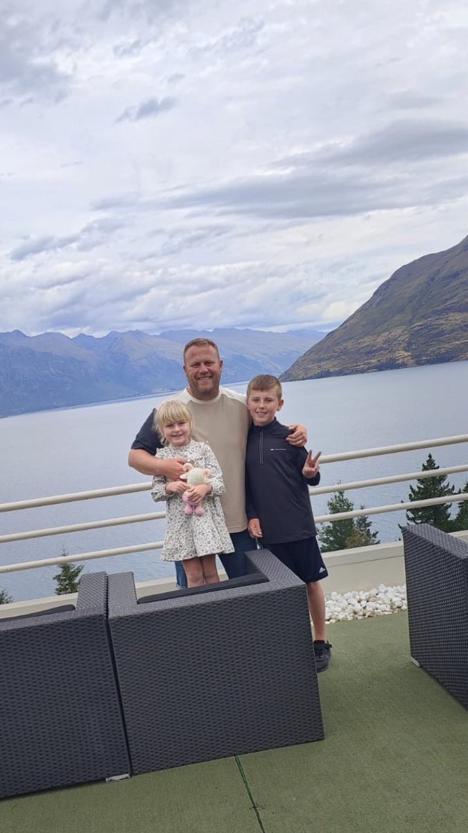 andybarber2010's tweet photo. Me and my 🌎 Dylan Olivia Queenstown #NZ #Memories #priceless https://t.co/9LYyLJylD5