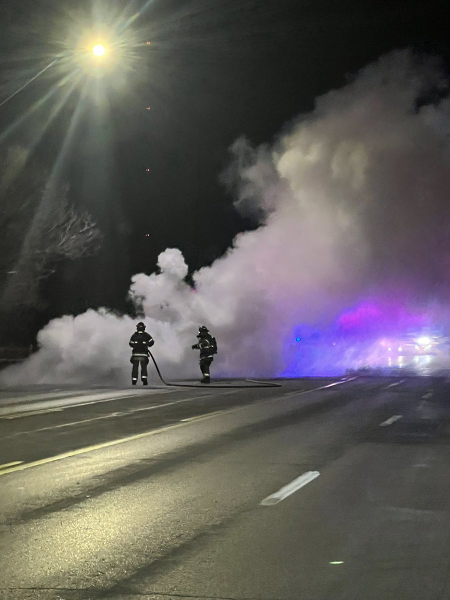 OPDLtHodges's tweet photo. Vehicle Fire on 87th Fort. No Parties injured.  OFD is out here taming this fire beast!  #opd #ofd #smokey https://t.co/wznoCG4MZo