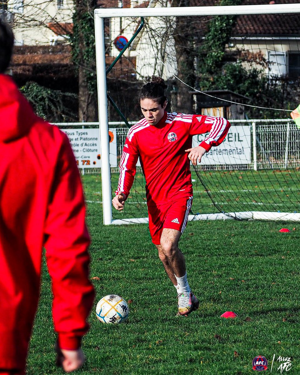 AurillacFC's tweet photo. #R2 ⚽️
#AllezAFC #FaremTotPetar https://t.co/KX0bpdpw6o