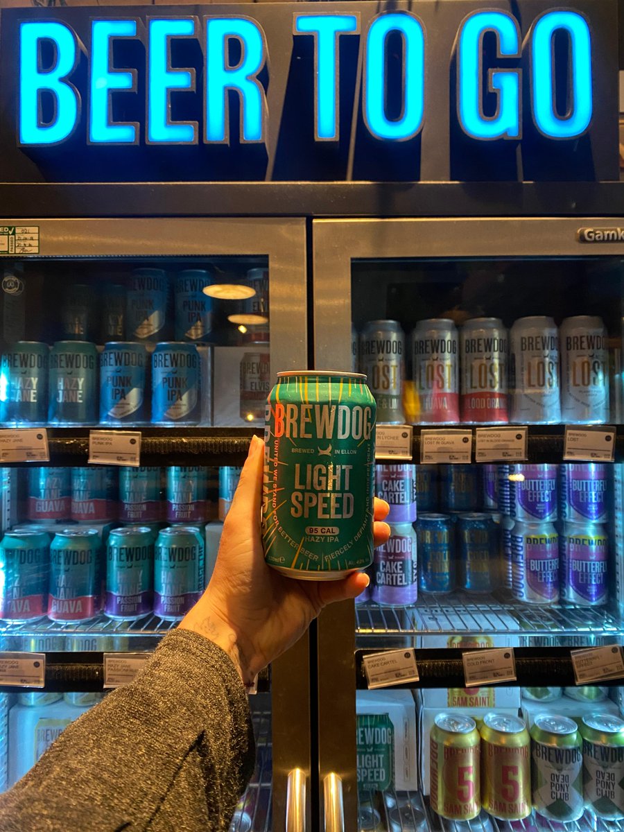 🍺BEER TO GO!🍺 Light Speed!😎 Light Speed is a super session hazy IPA coming in at 4% ABV and only 95 calories!🤩 This pocket rocket of a beer hits you hard with a fruity, citrussy and piney onslaught😍 #brewdogbradford #bradfordbar #beertogo #lightspeed