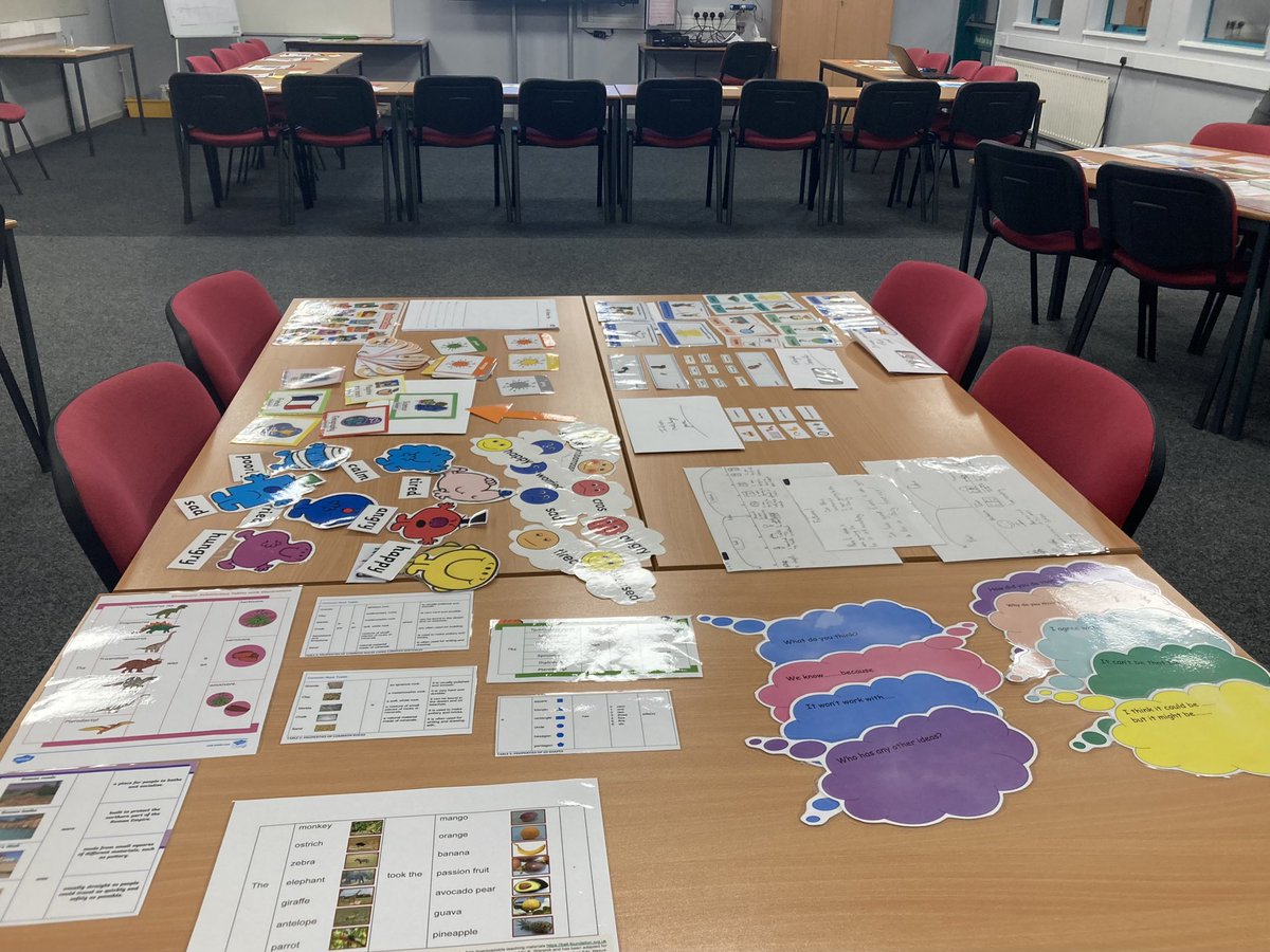 JoteachesEAL's tweet photo. Very much enjoyed training primary trainees from the @TFlowersSCITT yesterday. Always exciting to work with the teachers of the future, share my experience and learn from them too. #EAL #EALCPD #ITT #SCITT #teachertraining #TFSCITT https://t.co/2H7HkrYTDm