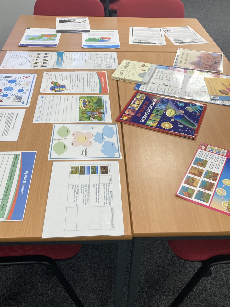 JoteachesEAL's tweet photo. Very much enjoyed training primary trainees from the @TFlowersSCITT yesterday. Always exciting to work with the teachers of the future, share my experience and learn from them too. #EAL #EALCPD #ITT #SCITT #teachertraining #TFSCITT https://t.co/2H7HkrYTDm