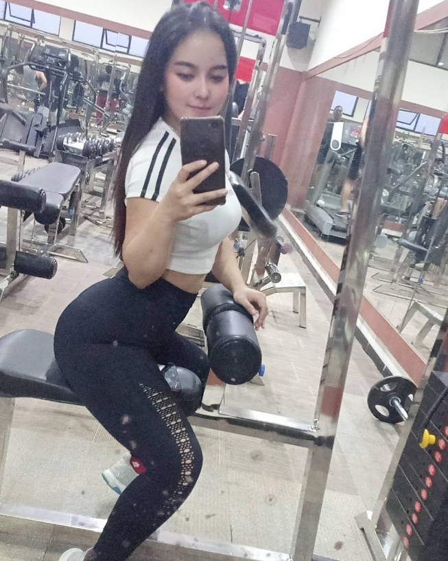 bullshit_lol's tweet photo. Di Gas Tipis-Tipis ajj Ciiiinnnn🏋️☺️☺️
#gym #moana #tiko #SugarDaddys #gabut #soreini #olahraga https://t.co/kgHf1vgVXG