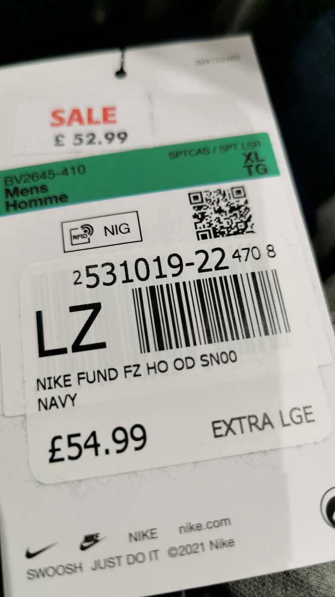 bearsonthursday's tweet photo. Woah @SportsDirectUK don't go too overboard with the sale https://t.co/tNiA8Rr1IX