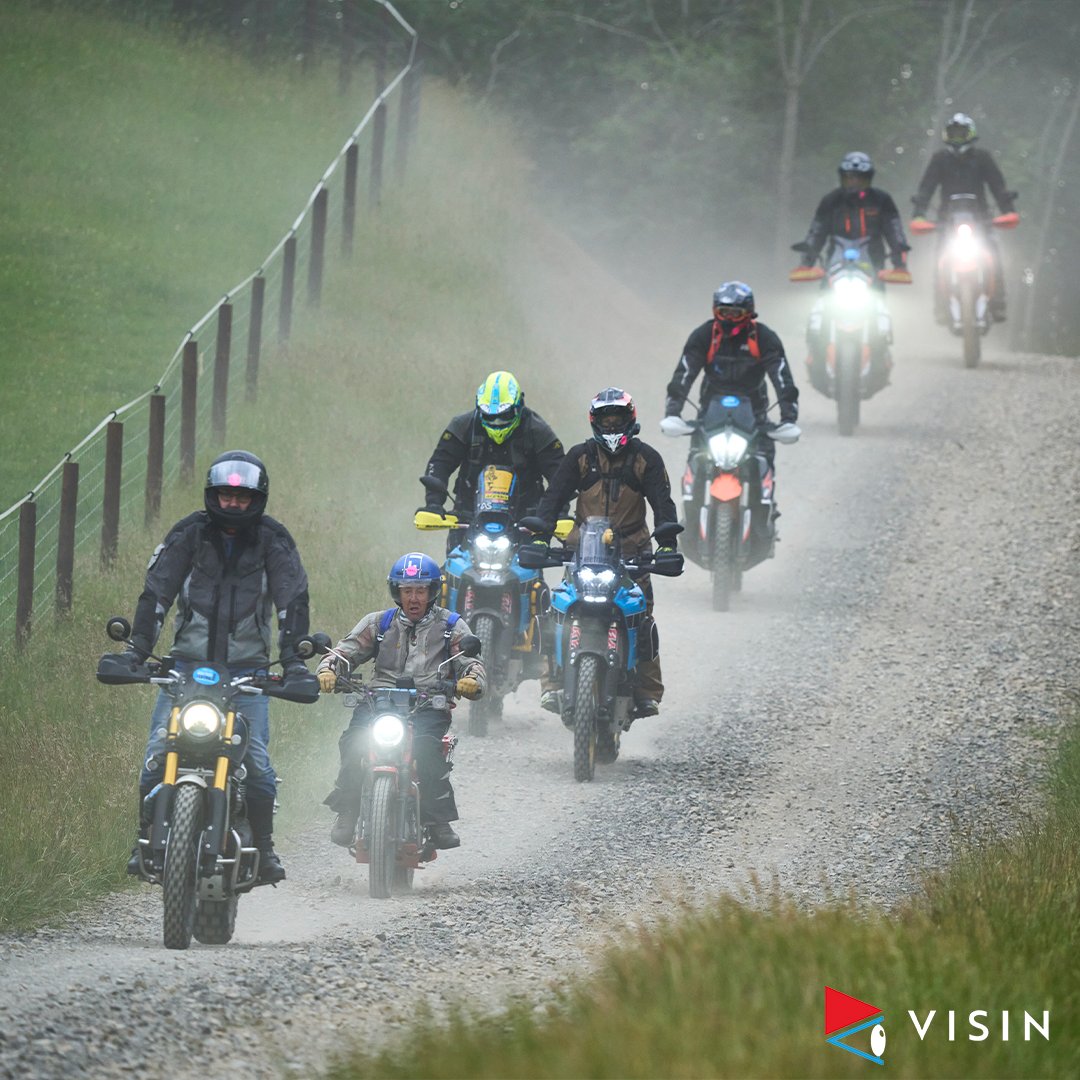 Diamondcoatings's tweet photo. #showoffsaturday! Motorcycle enthusiasts, show us your motorcycles! 🤩 
#bikerlife #motorcycles #heatedvisor https://t.co/s9XRfQq7vi