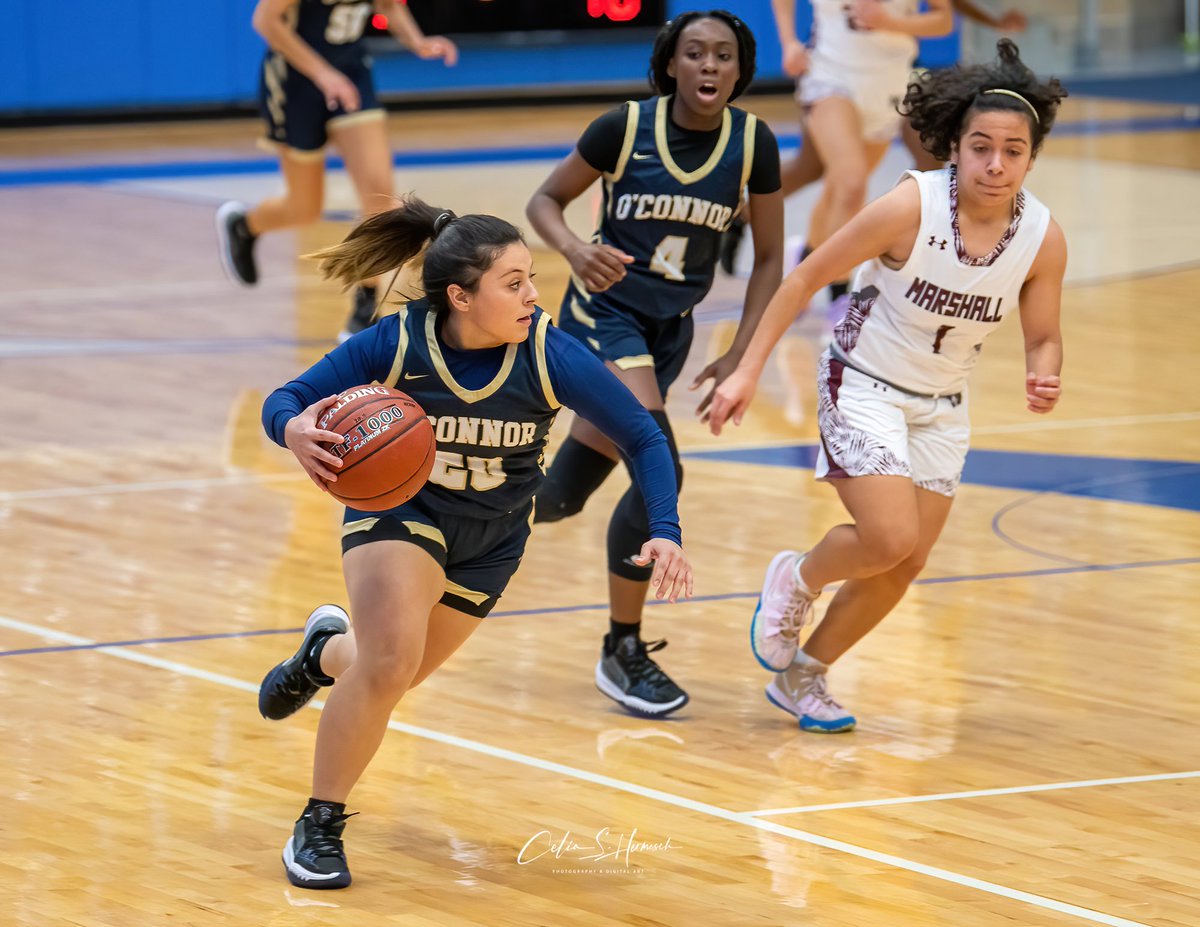 OCathletics1819's tweet photo. More of this 🔜 at the Harlan Gym ⏱️
📆 January 7, 2023
⌚️ 12:00PM
#BeatStevens
Navy. Gold. Together.✨ https://t.co/sRjiXnftLT