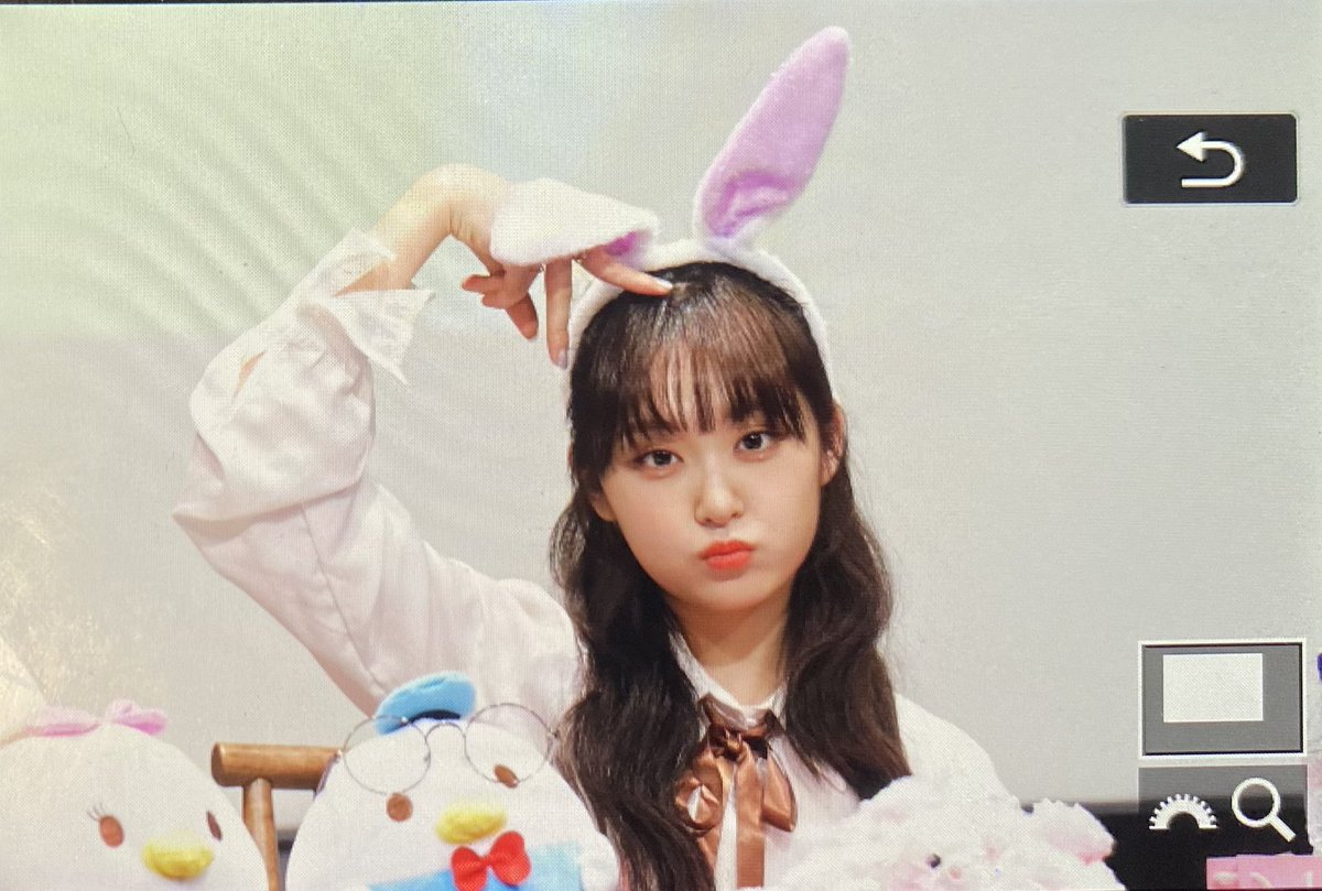 ily1_cloudy's tweet photo. 230107 엠투유 팬싸인회 프리뷰

오랜만에 보니 이쁘네 ㅎㅎ

#리리카 #아일리원 #ily1 #ririka https://t.co/UMBX6kYGWg