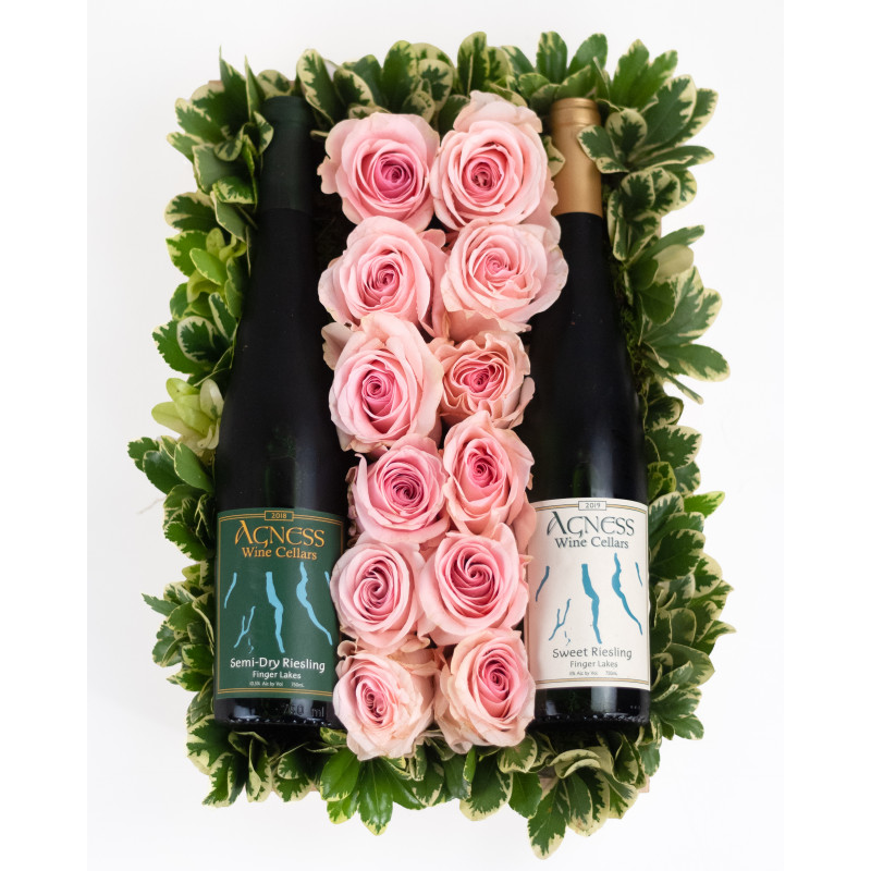 Finger Lakes Rieslings &amp; Sparking #Wine are available for local delivery. Our partnership with #AgnessWineCellars provides us license to represent &amp; distribute their products. (Must be 21 to purchase/receive.)
#RockcastleFlorist #localproducts #shoplocal #rockcastle #fingerlakes