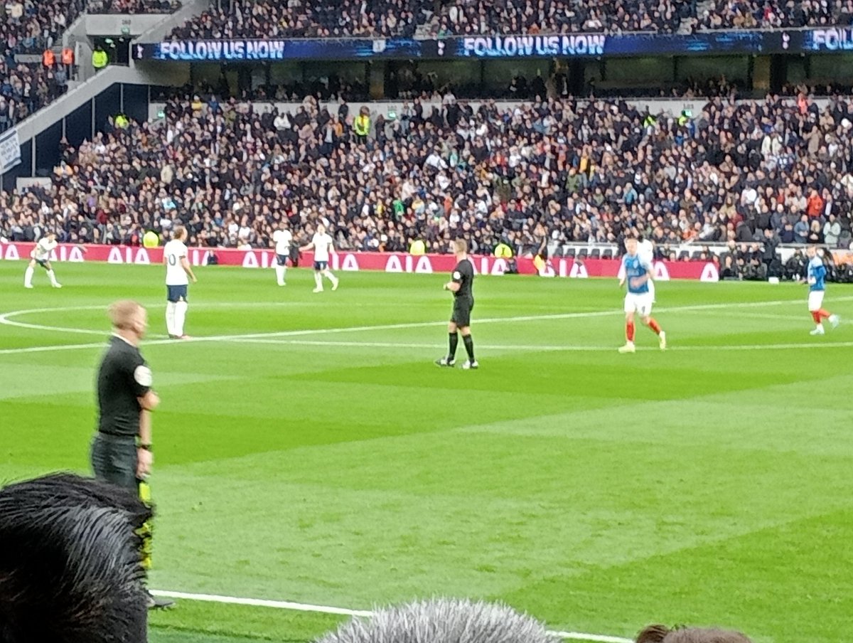 RayDescombes's tweet image. Kick off