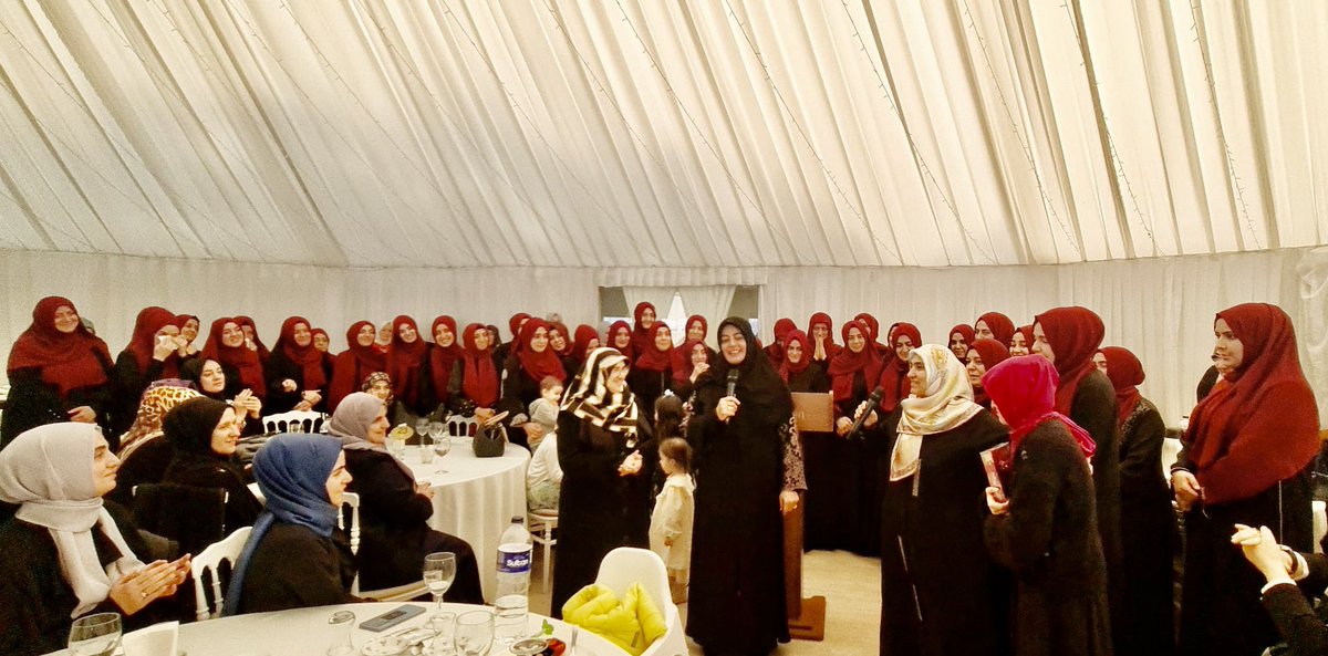 eliflalebilgili's tweet photo. Derneğimiz @iftahakademi ’nin online hafızlık sistemi tanıtım programına katılım sağladık. Bugün hafızlığa adım atan tüm hanım hafızlık öğrencilerinin başarıları daim, yolları açık olsun. 

Kıymetli hocamız Büşra Taşçıoğulları’na da ilgileri ve emekleri için teşekkür ederiz. https://t.co/Po4dJnsqvx