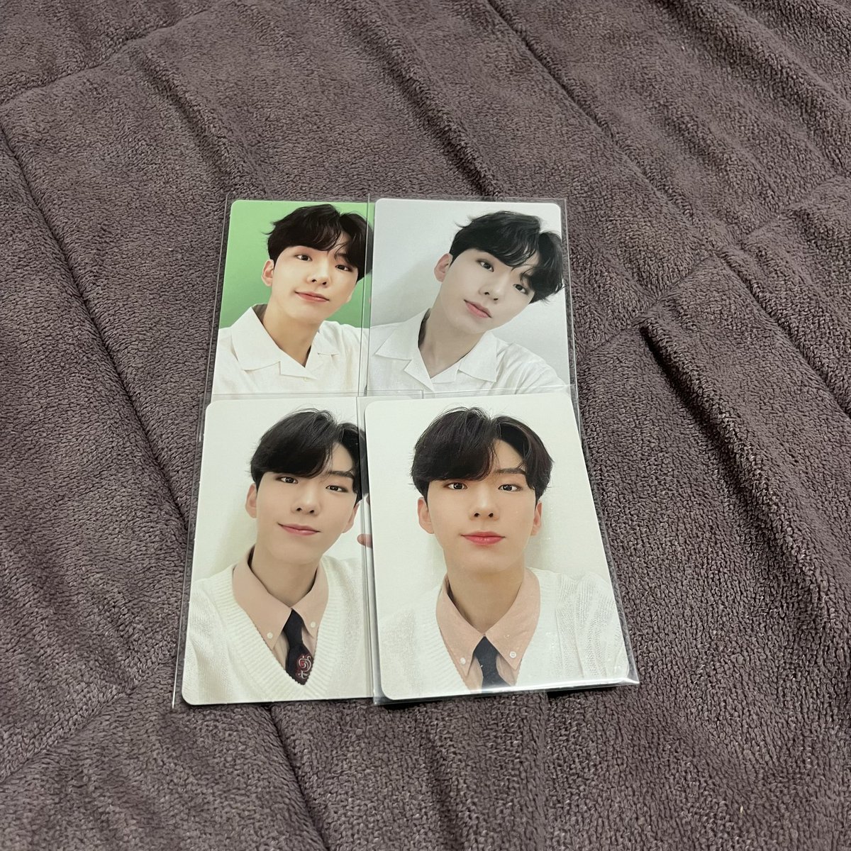 NaRangGuLayHaJa's tweet photo. 몬스타엑스 기현 포카 양도
🧡2022 시그 일괄 3.0
🧡6기 콘서트 MD 일괄 3.0
‼️개별X 
‼️반택 or 편택만 가능
#몬스타엑스 #기현 #파우치 #거래 #양도 #판매 #아코 #아코스튜디오스페이스 #시즌그리팅 https://t.co/xtNOFLoO9L