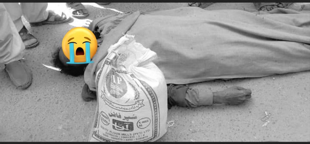 10 کلو آٹا غریب کی جان

ریاست کا جنازہ پڑا ہے