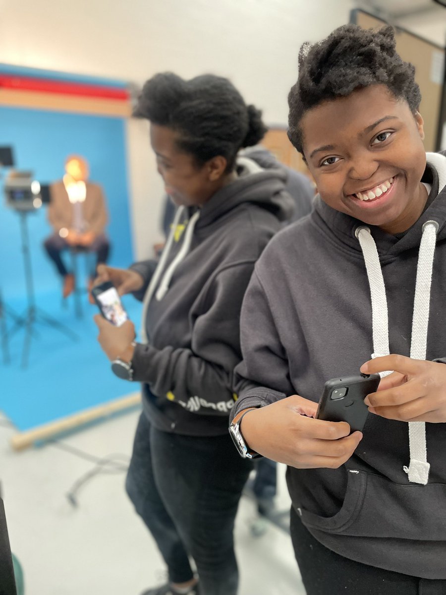 TRAcademy's tweet photo. Our crew in London Town today. @NHSEngland #CreativeVoice #NamelessVisionStudios Ruby, Rosie and Joel focussed on the focus! Great project - getting your voice heard through a creative voice #Arts ✅@RosieAyub #DrYasothaBrowne 📸🎥 #WhereYouthProduce https://t.co/sdMdchhn6X