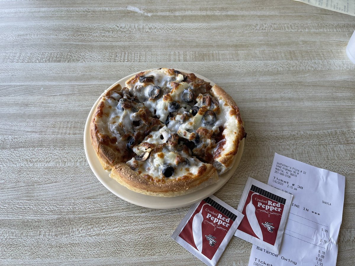 howlietigerpaw's tweet photo. Comfort food yesterday while listening to AJRs World Smallest violin. Some days can be difficult but it’s important to find things even if they seem small to make yourself just a little bit happier #normalizeselfcare #comfortfood #selfcarefirst https://t.co/Au53hervXu