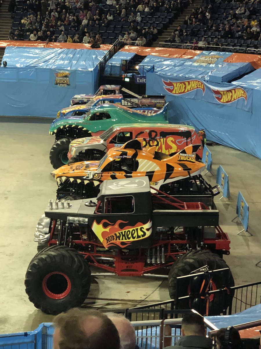 cprowse601's tweet photo. #hotwheelsmonstertruckslive monster truck action at the 02 https://t.co/ojLsBac96w