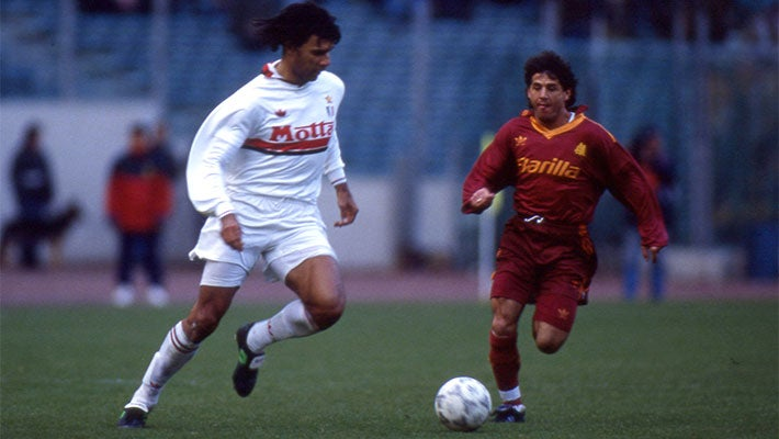 TriniSportsGuy's tweet photo. Feature #MilanRoma in 1993✍️

Baresi early red card
Gullit-Tassotti combo led #ACMilan goal
Hassler &amp; Giannini play for Roma
Boskov and Capello tactics
Albertini &amp; Maldini influence 

Photo @acmilan 
#SerieA #SerieATIM #SempreMilan #ForzaMilan #Milan ❤️🖤

https://t.co/CZbFHI6QAe https://t.co/dJQ3aeIstP