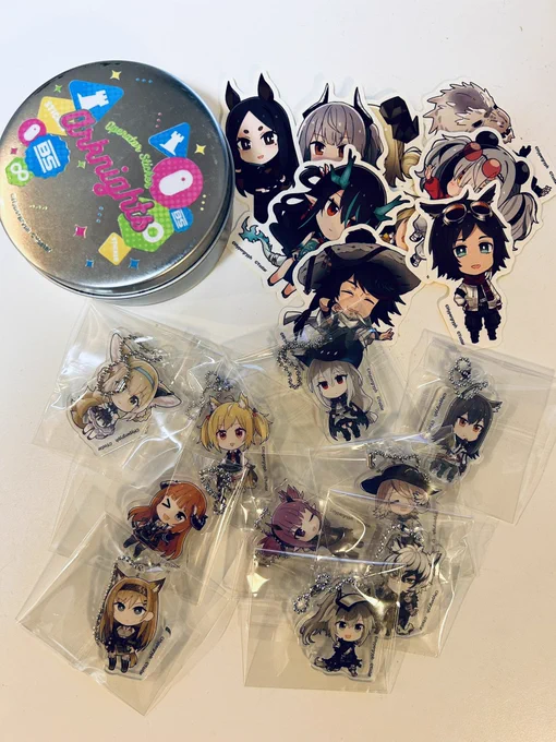 生放送とか企画で描いてた絵をかわいくグッズにしてもらえてうれしい…!明日もイベント、放送もりだくさんですね!! 