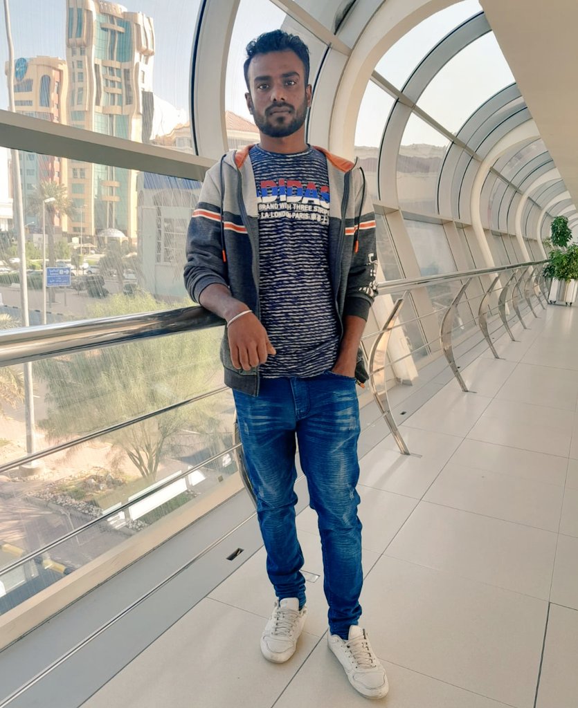 GAZIASHRAFUL5's tweet photo. তারে আল্লাহ্ বানাইছেই পাজরের বাঁকা হাড্ডি দিয়া সে আপনার সাথে বাঁকা কথা বলবে না তো কি সোজা কথা বলবে https://t.co/sh4XSX271p