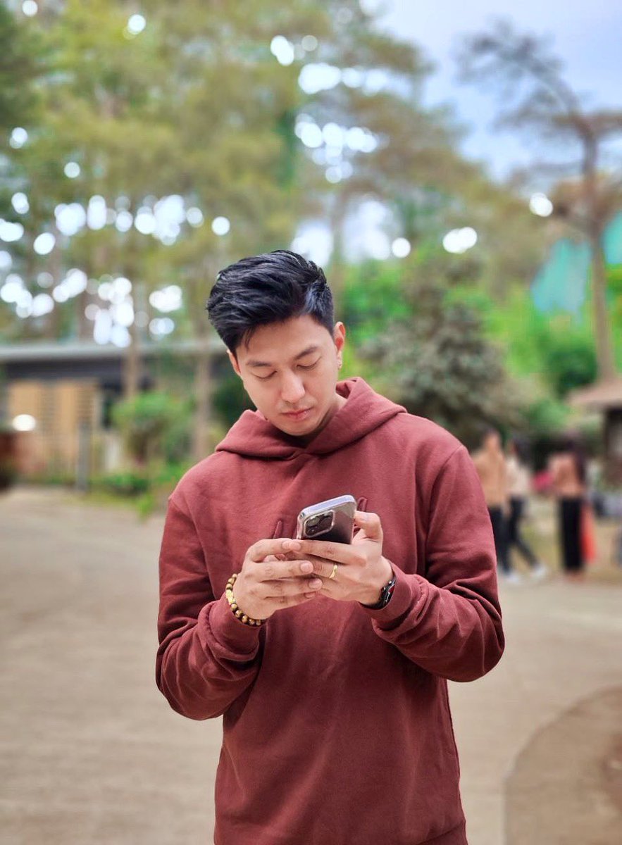 callmejasbry's tweet photo. If you must be candid, be candid handsomely. 
#memalang https://t.co/1j48ue0xak