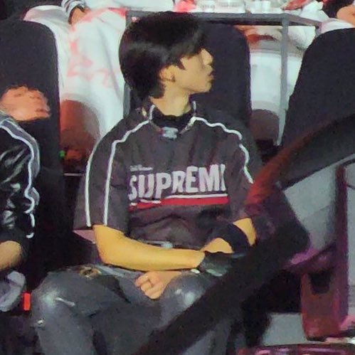 haetbitlinoring's tweet image. OH MY GOF MINSUNG OUTFITS IM SCREAMING LEEKNOW ARMS AND HAN JISUNG RACER!??