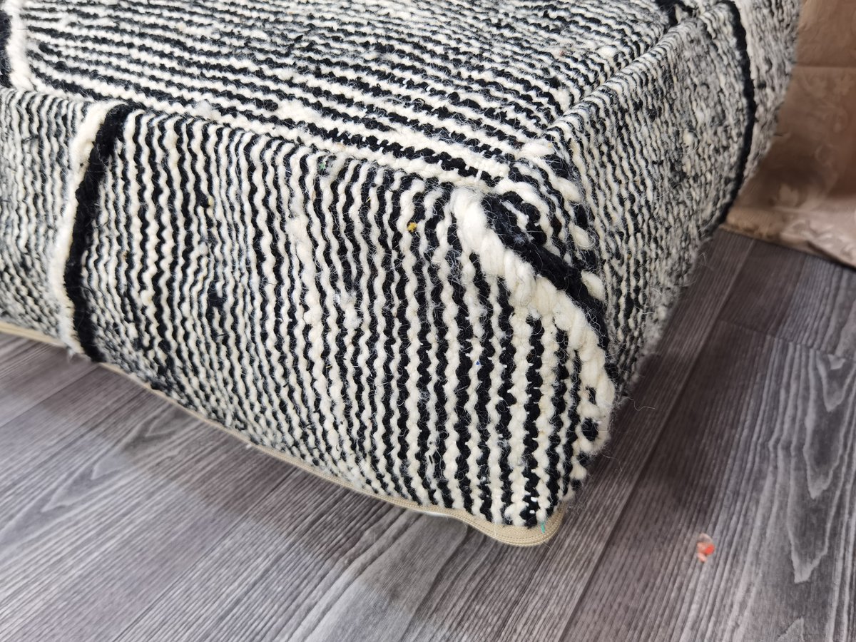 - 𝑺𝑰𝒁𝑬 : 60x60x20 cm / 24x24x8 Inch.
- 𝑪𝑶𝑵𝑺𝑻𝑹𝑼𝑪𝑻𝑰𝑶𝑵: Handmade .
- 𝑴𝑨𝑻𝑬𝑹𝑰𝑨𝑳: Wool
moorishcarpet.etsy.com
.
.
#Moroccanpouf
#ottomanpouf
#MoroccanDecor
#LivingRoomPouf
#HomeGift
#FloorPillow
#FloorCushion
#berberpouf
#leatherpouf
#pouf
#LeatherOttoma