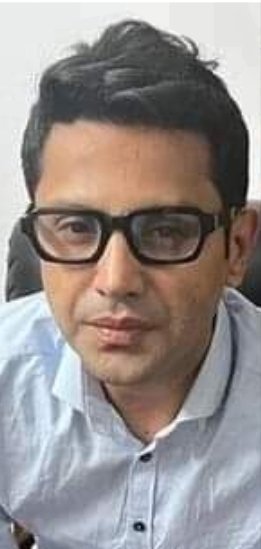 TrueIndianme01's tweet photo. Pee-man of India should only be allowed to fly in the bathroom. It should cost him double and couple of people should be allowed to fly free - whenever he chooses to fly. #peeman #PeeGate #AirIndiaHorror #AirIndiaincident #AirIndia #karma #karmalert https://t.co/Qp1GDwFuz9