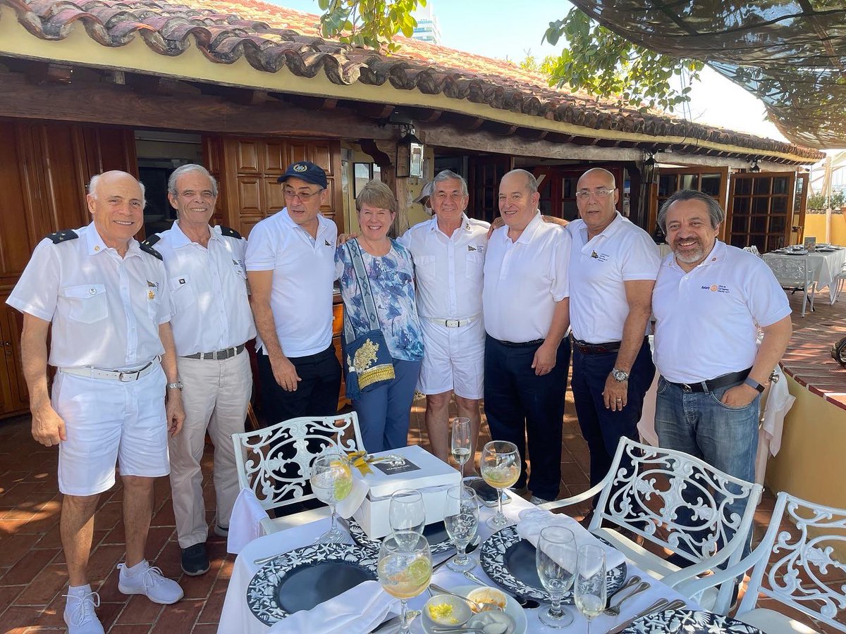 RotaryClubCTG's tweet photo. Visita y hermanamiento de nuestro club #Rotario con el @EClubRotaryGlo2 @Rotary5950 de #USA.  #Waterforall para Puerto Badel será una realidad https://t.co/M9TJQSnELC