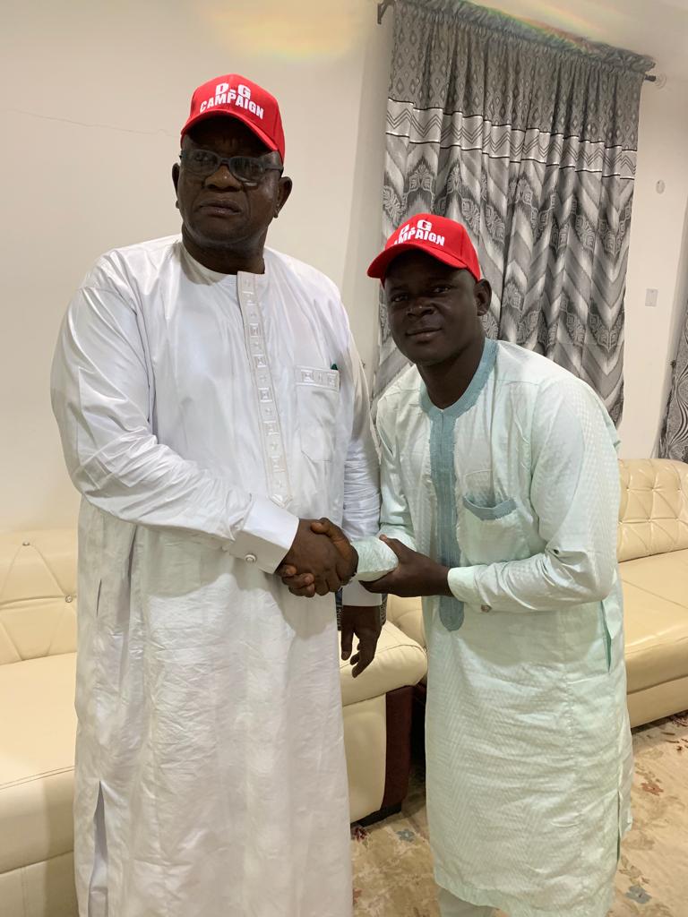 PdpUnderthirty's tweet photo. SHUGABAN KUNGIYAR USMANIYYA MEDIA CREW RIMI CHARANCHI BATAGARAWA TARE DA DAUKACHIN SHUWAGABANNI DA MAMBOBIN WANNAN KUNGIYA SUN FICCE DAGA JAM'IYYAR APC SUN KOMA JAM'IYYAR PDP. @dikko_radda @GwagwareMedia https://t.co/te3VHKdIqN