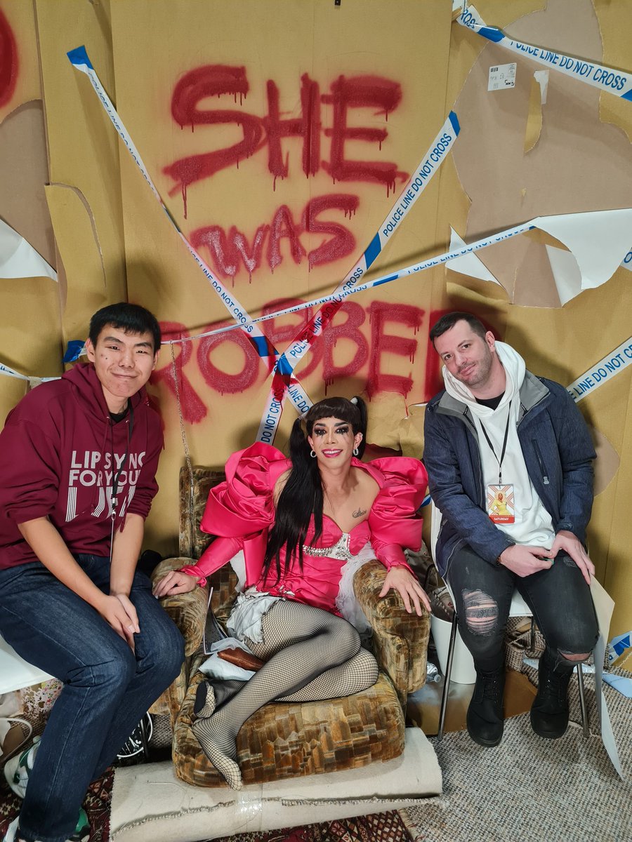 marvelgeek83's tweet photo. Got to meet this fabulous Queeennnnn! @PanginaHeals Only Queen of the day I wanted to see x #rupaulsdragrace #DragConUK2023 #slayqueen https://t.co/rm8vNZsjYK