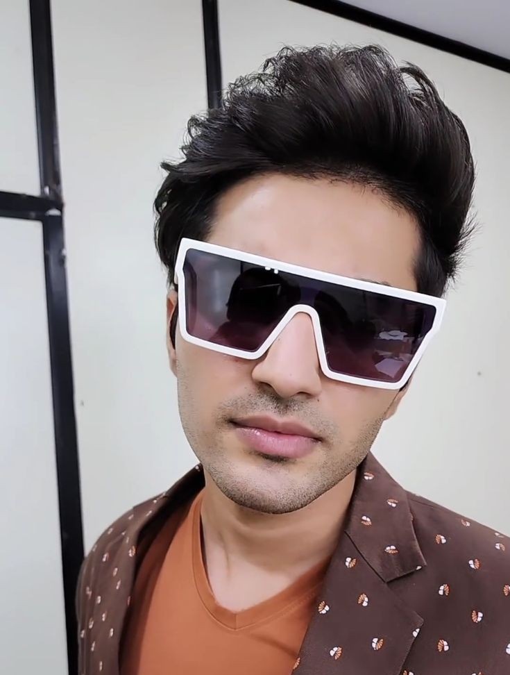 Fearlesssdiva's tweet photo. One tweet tho Steve ke liye banta hi hai tera pehela pyaar jo hai wo😼😭😂
#Shreve
First pic kaam me aaya dekh😉😼 https://t.co/fbuA8rOVhI