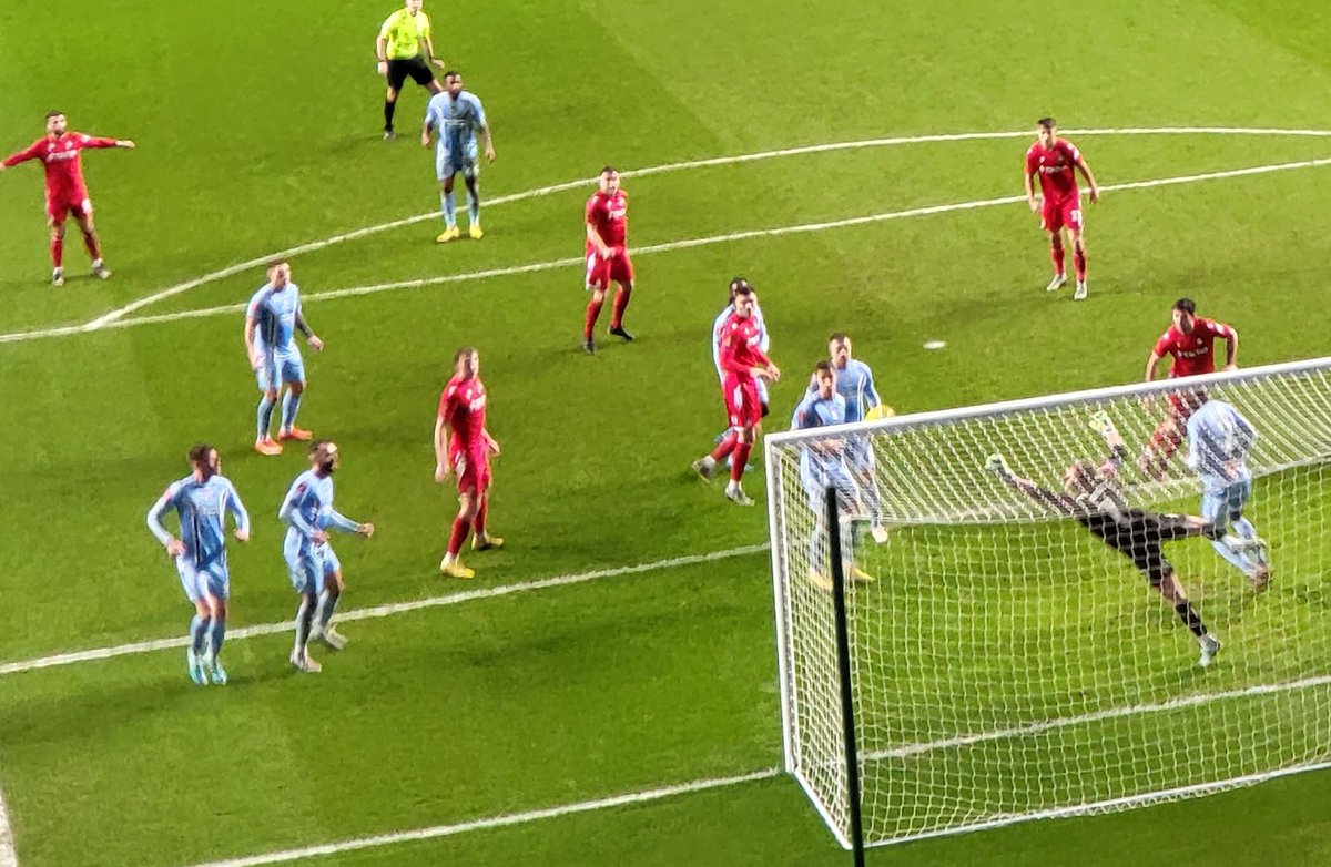 WrexhamOsteo's tweet photo. Great first half from Wrexham against Coventry. 3-1. #FACup https://t.co/gZev0lP3Or