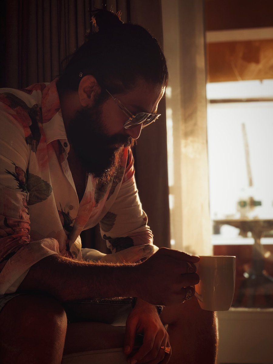 PartapAditiya's tweet photo. Happy Birthday Rocking Star Yash..❤️ @TheNameIsYash 
#YashBOSS https://t.co/cPe22DA070