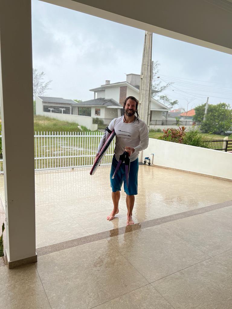 garethEmartin's tweet image. Felt great getting out and about on the board today. Waves were solid once we got out to the back. 

Nothing like hitting the waves to get some peace of mind 🧘🏼🙏🏼🏄🏼

#surfing #bodyboarding #waves #exercise