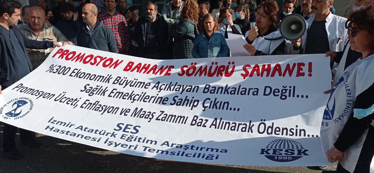 hulyabaran1972's tweet photo. % 400 Kâr açıklayan Bankalar ne derse onu yapan iş birlikçi sendika ve yöneticileri kınıyorum....emekçiler hepinizden mutlaka hesap soracak #PromosyonFiyaskosu https://t.co/bcwzIIsmh2